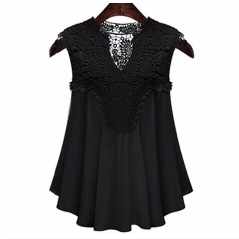 NWT! BLACK LACE FLOWING BOHO TOP